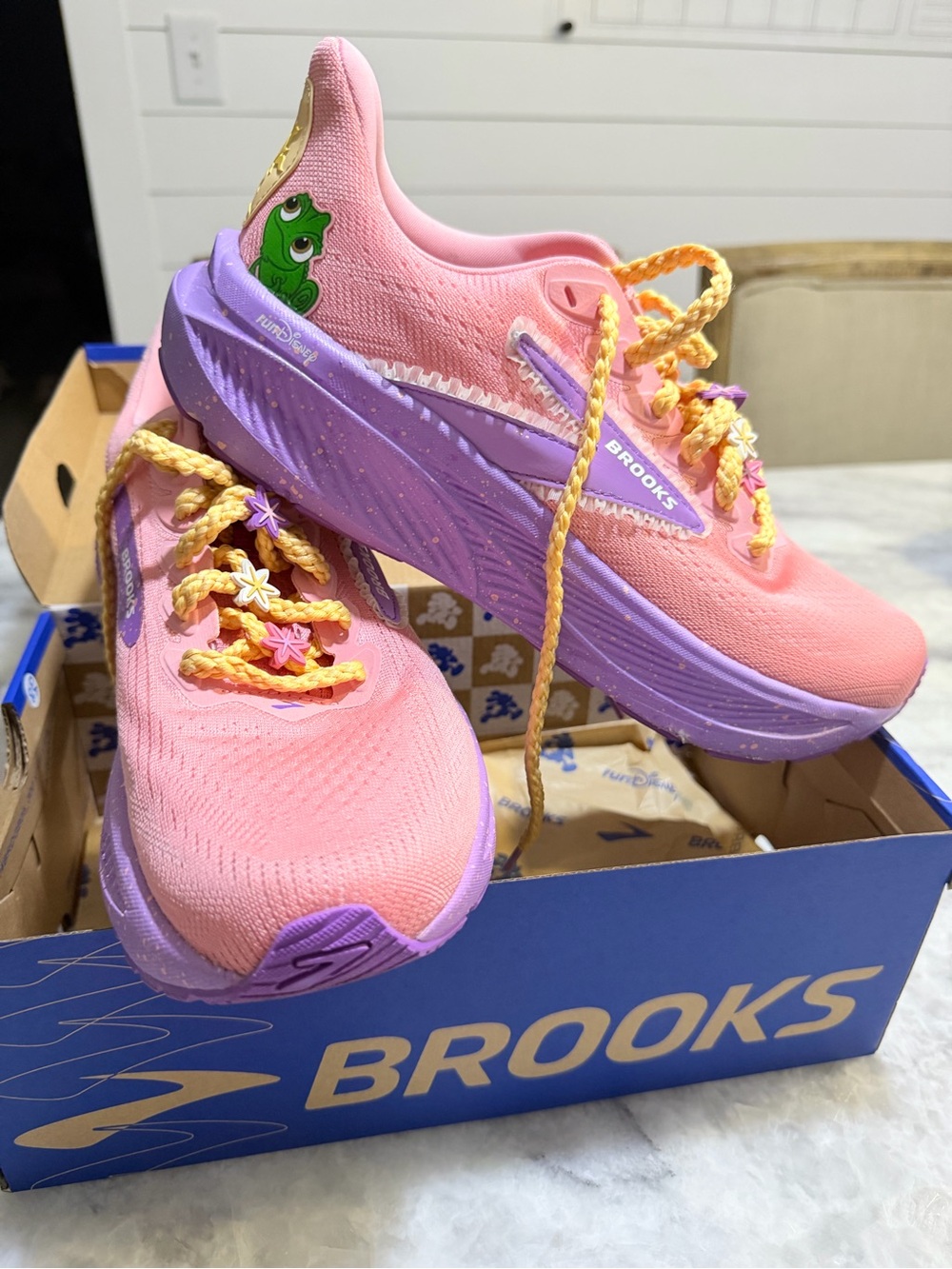 Brooks RunDisney Brooks Ghost 17 Rapunzel Princess Running Shoes Women’s Size 9